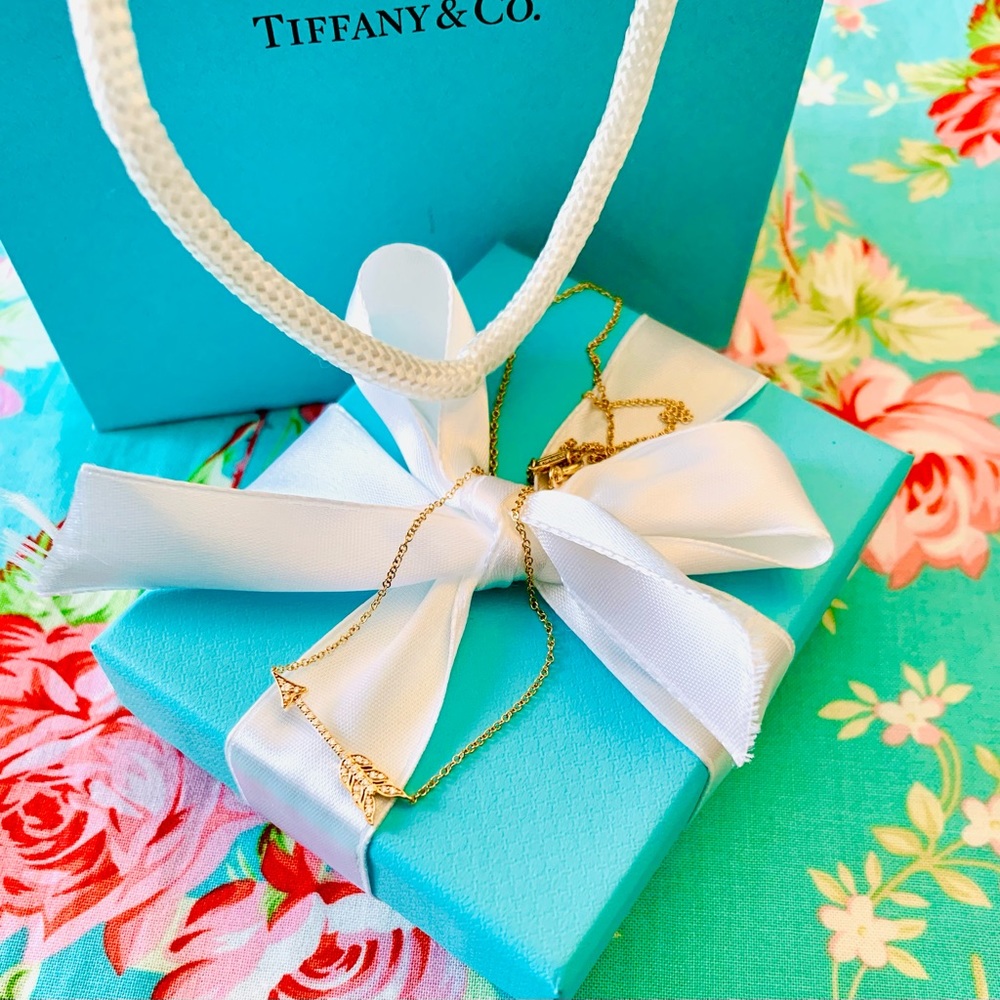 ♥️❌❌SOLD ❌❌Authentic Tiffany 18k Yellow Gold Diamond Arrow ♥️ - Picture 6 of 13